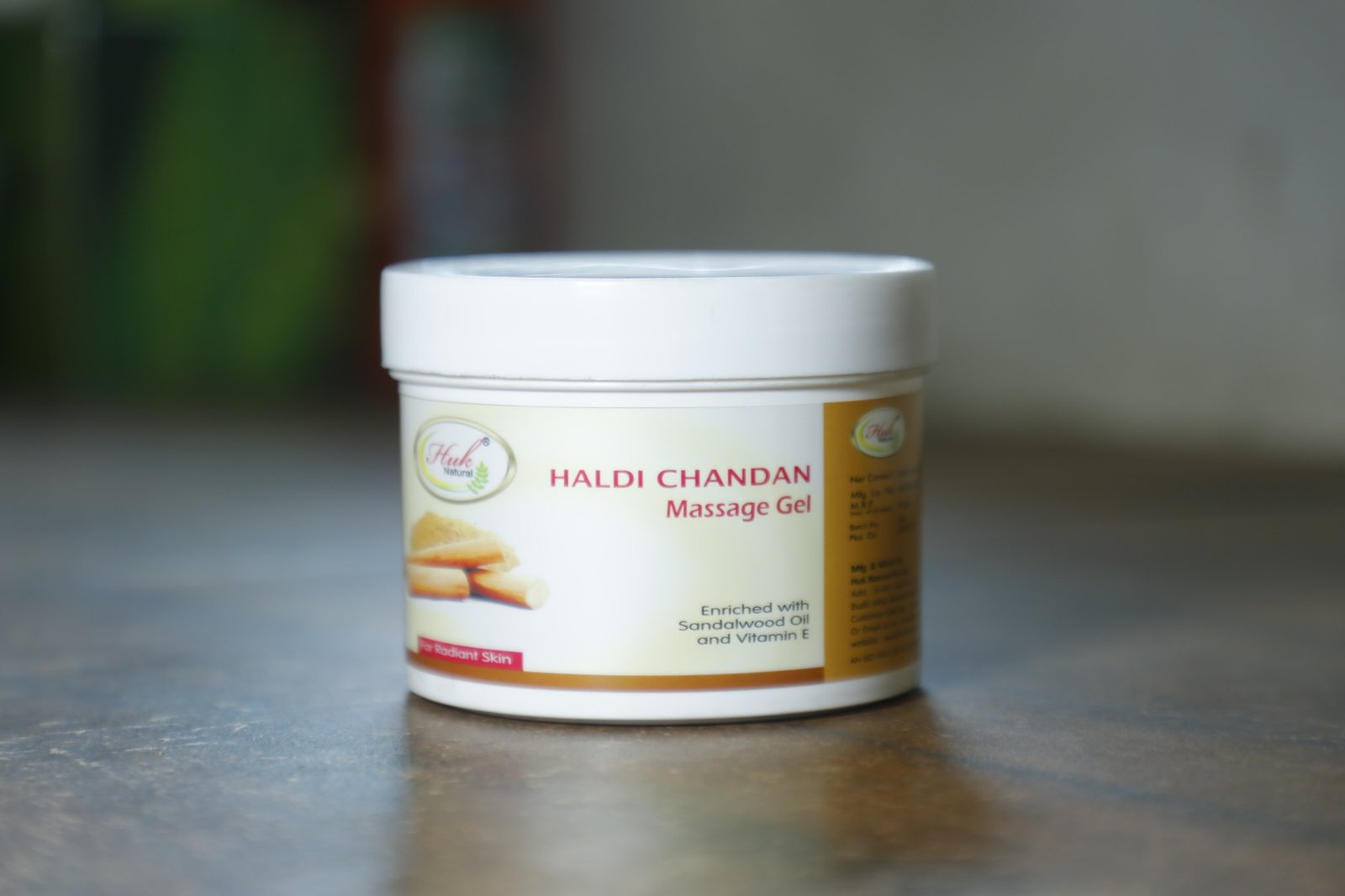 Huk Haldi Chandan Massage Gel with Aloe Vera Huk Haldi Chandan Massage Gel with Aloe Vera