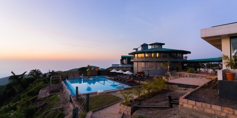 Hotel in Cherrapunji Low Price for Family